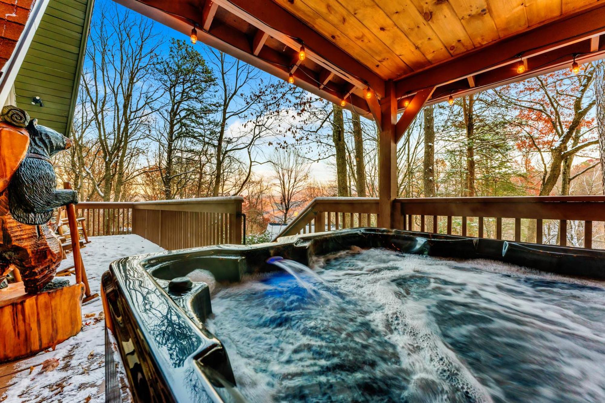 1Mile Downtown, Handicap Ramp, Hot Tub, Game Room جاتلينبرج المظهر الخارجي الصورة